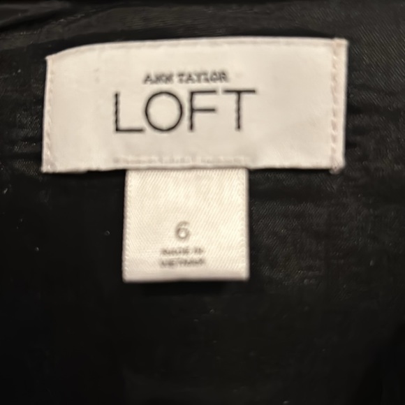 Ann Taylor Loft gold geometric print skirt Size 6 - Picture 5 of 5